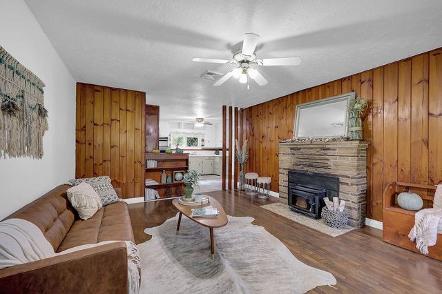 544 Lou Gray Drive, Myrtle Creek, OR 97457