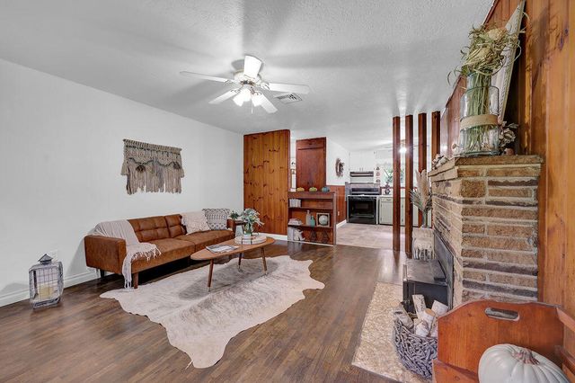 544 Lou Gray Drive, Myrtle Creek, OR 97457