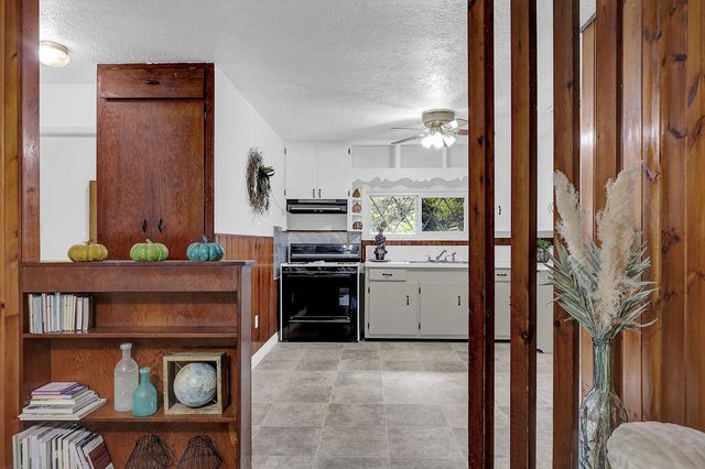 544 Lou Gray Drive, Myrtle Creek, OR 97457
