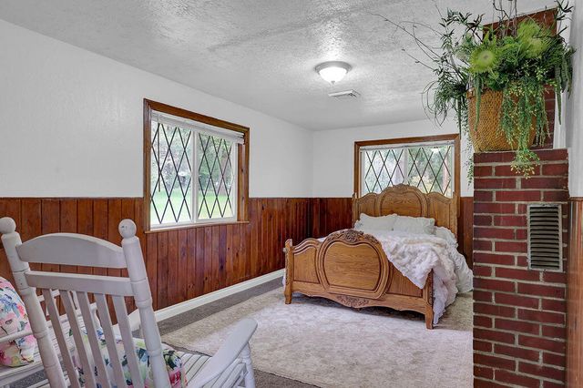 544 Lou Gray Drive, Myrtle Creek, OR 97457