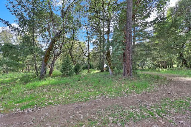 544 Lou Gray Drive, Myrtle Creek, OR 97457