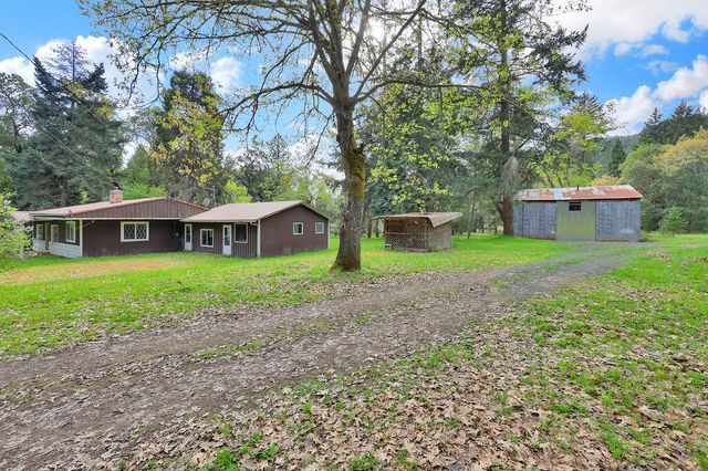 544 Lou Gray Drive, Myrtle Creek, OR 97457