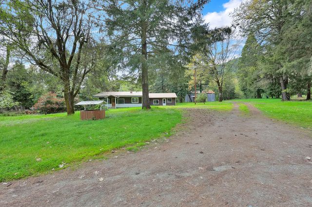 544 Lou Gray Drive, Myrtle Creek, OR 97457