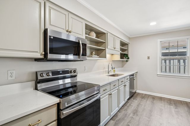 8300 Sawyer Brown Rd Apt H304, Nashville, TN 37221
