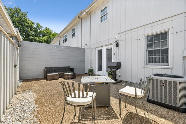 8300 Sawyer Brown Rd Apt H304, Nashville, TN 37221
