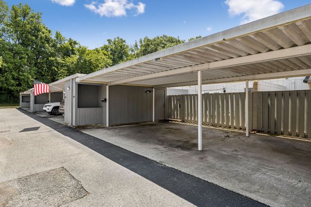 8300 Sawyer Brown Rd Apt H304, Nashville, TN 37221