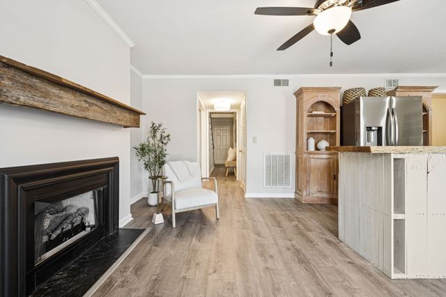 8300 Sawyer Brown Rd Apt H304, Nashville, TN 37221