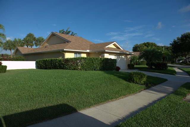 114 Beach Summit Court, Jupiter, FL 33477