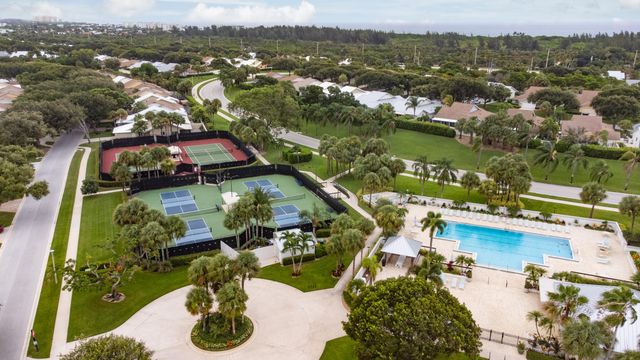 114 Beach Summit Court, Jupiter, FL 33477