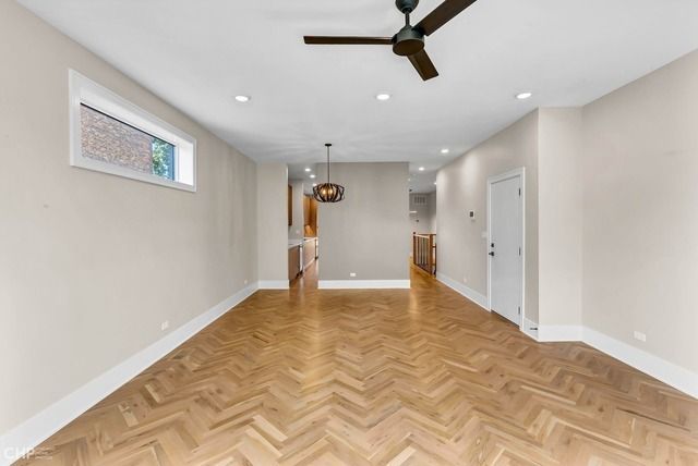 4846 S Saint Lawrence Avenue 102, Chicago, IL 60615