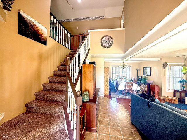 4726 Fox Ridge Court, Columbus, IN 47203