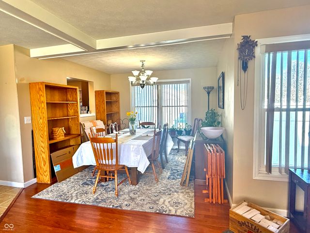 4726 Fox Ridge Court, Columbus, IN 47203