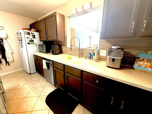 4726 Fox Ridge Court, Columbus, IN 47203