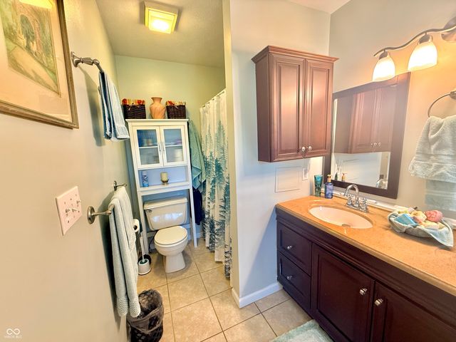 4726 Fox Ridge Court, Columbus, IN 47203