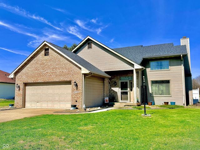 4726 Fox Ridge Court, Columbus, IN 47203
