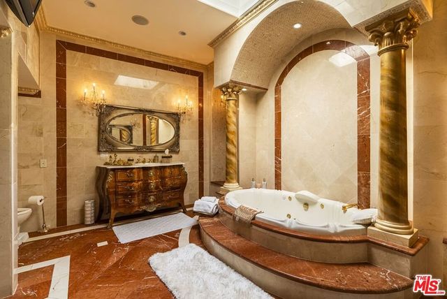 2716 Casiano Road, Los Angeles, CA 90077