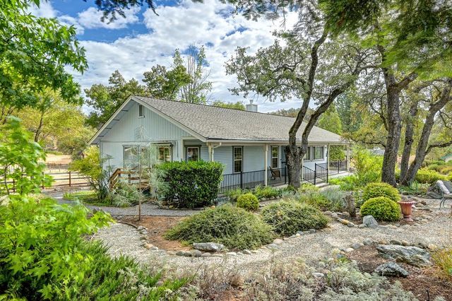 1523 Gamblers Ct, Cool, CA 95614