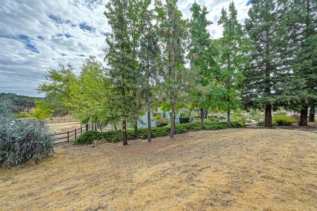 1523 Gamblers Ct, Cool, CA 95614