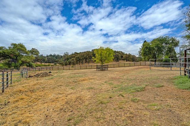 1523 Gamblers Ct, Cool, CA 95614