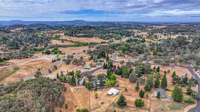 1523 Gamblers Ct, Cool, CA 95614