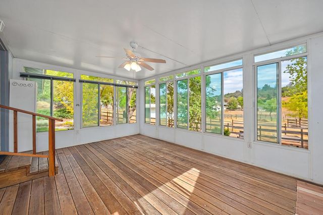 1523 Gamblers Ct, Cool, CA 95614