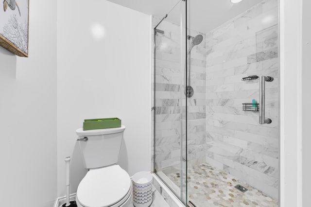 3826 Whitehall Drive 302, West Palm Beach, FL 33401