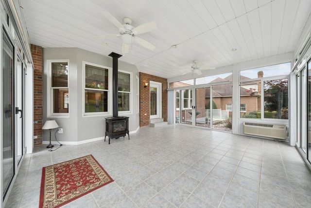 9470 Pembroke CIRCLE, North Huntingdon, PA 15642