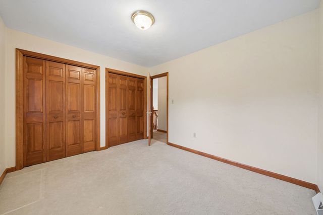 9470 Pembroke CIRCLE, North Huntingdon, PA 15642