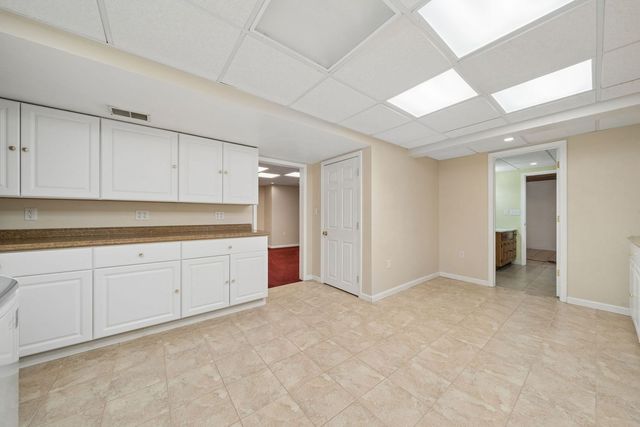 9470 Pembroke CIRCLE, North Huntingdon, PA 15642