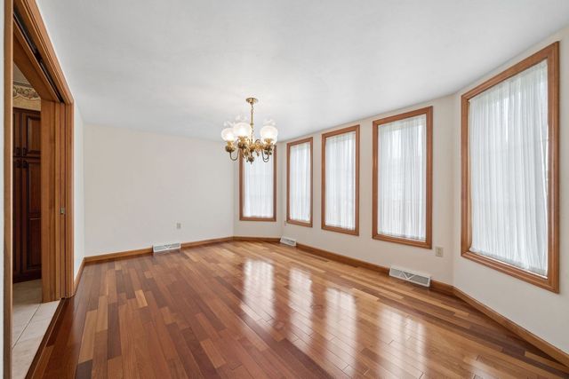 9470 Pembroke CIRCLE, North Huntingdon, PA 15642