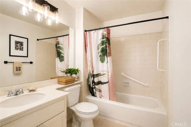 17808 Corte Huasco Street 60, San Diego, CA 92128