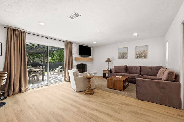 9306 Rolling Rock Lane, Dallas, TX 75238