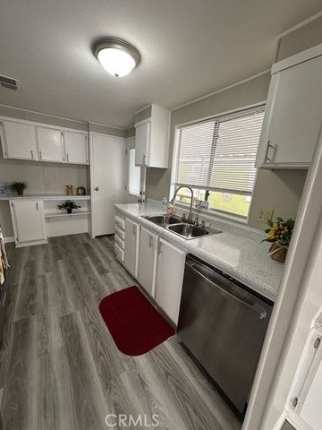 880 N. Lake Steet 69, Hemet, CA 92544