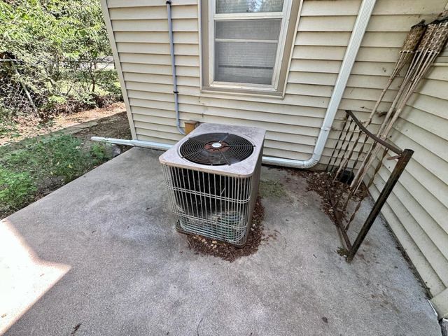 1208 W 6th Ave, El Dorado, KS 67042