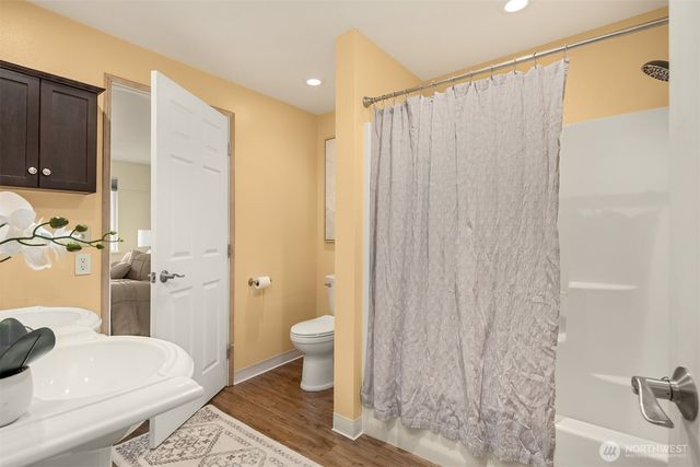 1049 Madison Avenue N, Bainbridge Island, WA 98110