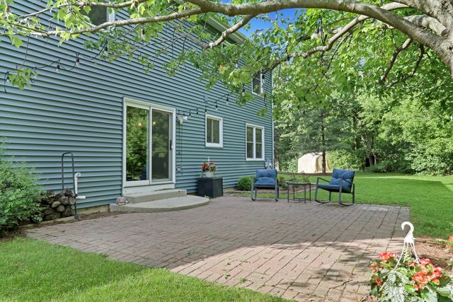 827 Hartford Drive, Gurnee, IL 60031