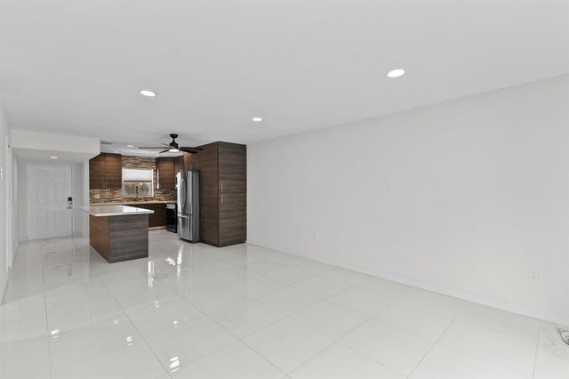 809 W Oakland Park Boulevard K12, Oakland Park, FL 33311