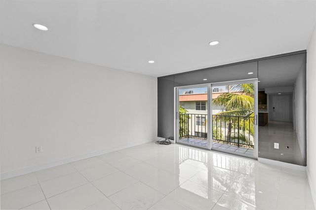 809 W Oakland Park Boulevard K12, Oakland Park, FL 33311