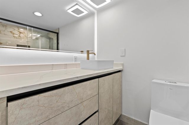 809 W Oakland Park Boulevard K12, Oakland Park, FL 33311