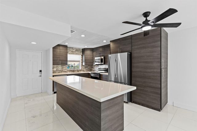809 W Oakland Park Boulevard K12, Oakland Park, FL 33311