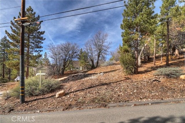 1115 Fawnskin Drive, Fawnskin, CA 92333