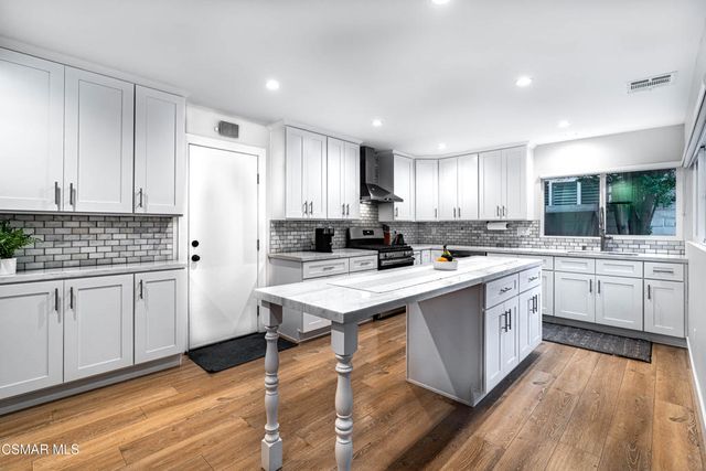 2836 Great Smokey Court, Westlake Village, CA 91362