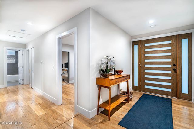 2836 Great Smokey Court, Westlake Village, CA 91362