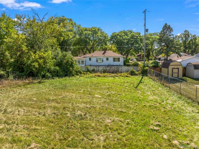 680 E Pierson Road, Flint, MI 48505