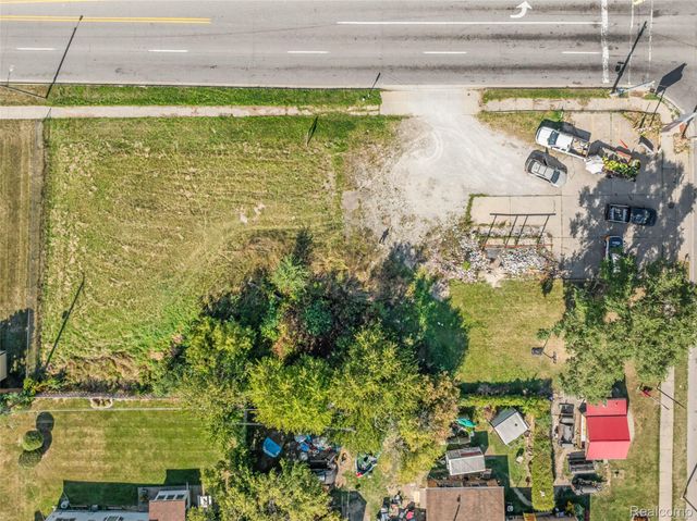 680 E Pierson Road, Flint, MI 48505