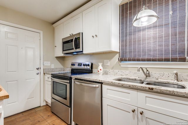 1414 Capitol, San Antonio, TX 78201