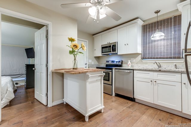 1414 Capitol, San Antonio, TX 78201