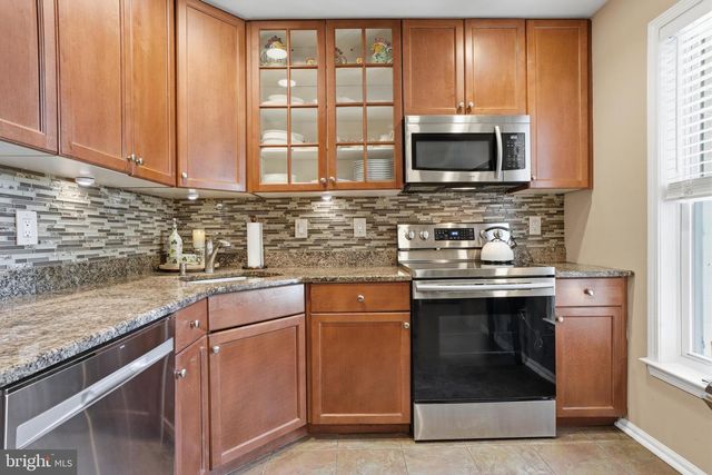 142 GRANDVIEW DR, Warminster, PA 18974