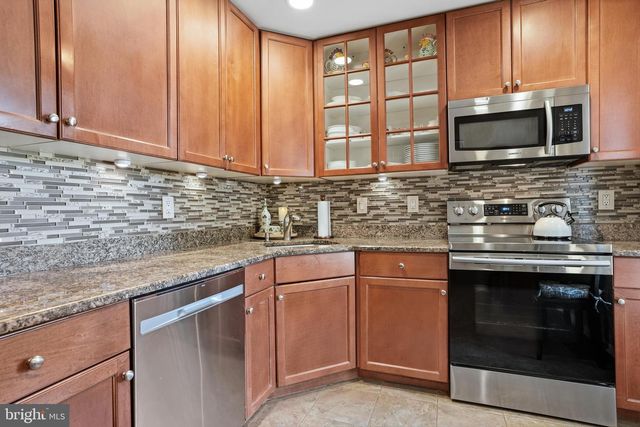 142 GRANDVIEW DR, Warminster, PA 18974