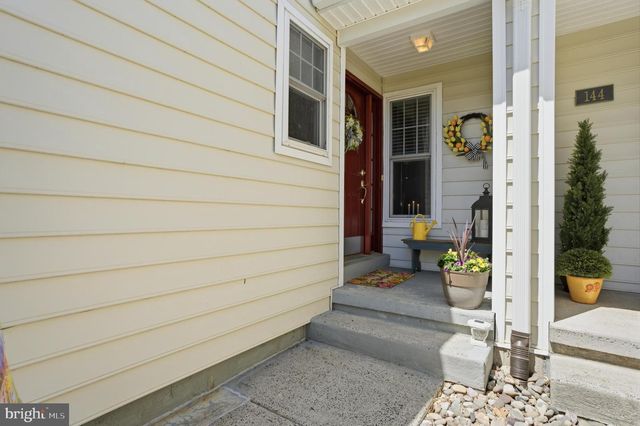 142 GRANDVIEW DR, Warminster, PA 18974